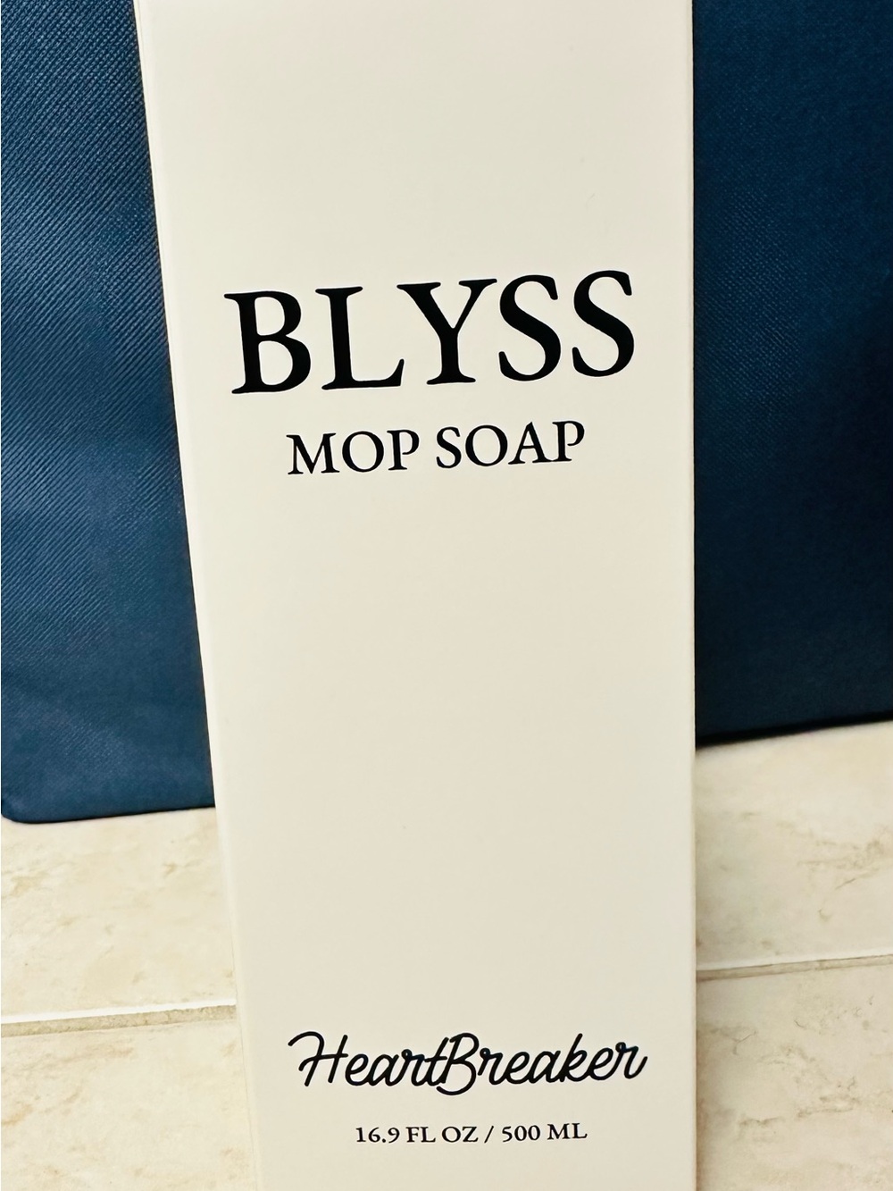 Blyss Sunwashed Linen & Heartbreaker soap - Picture 5 of 6